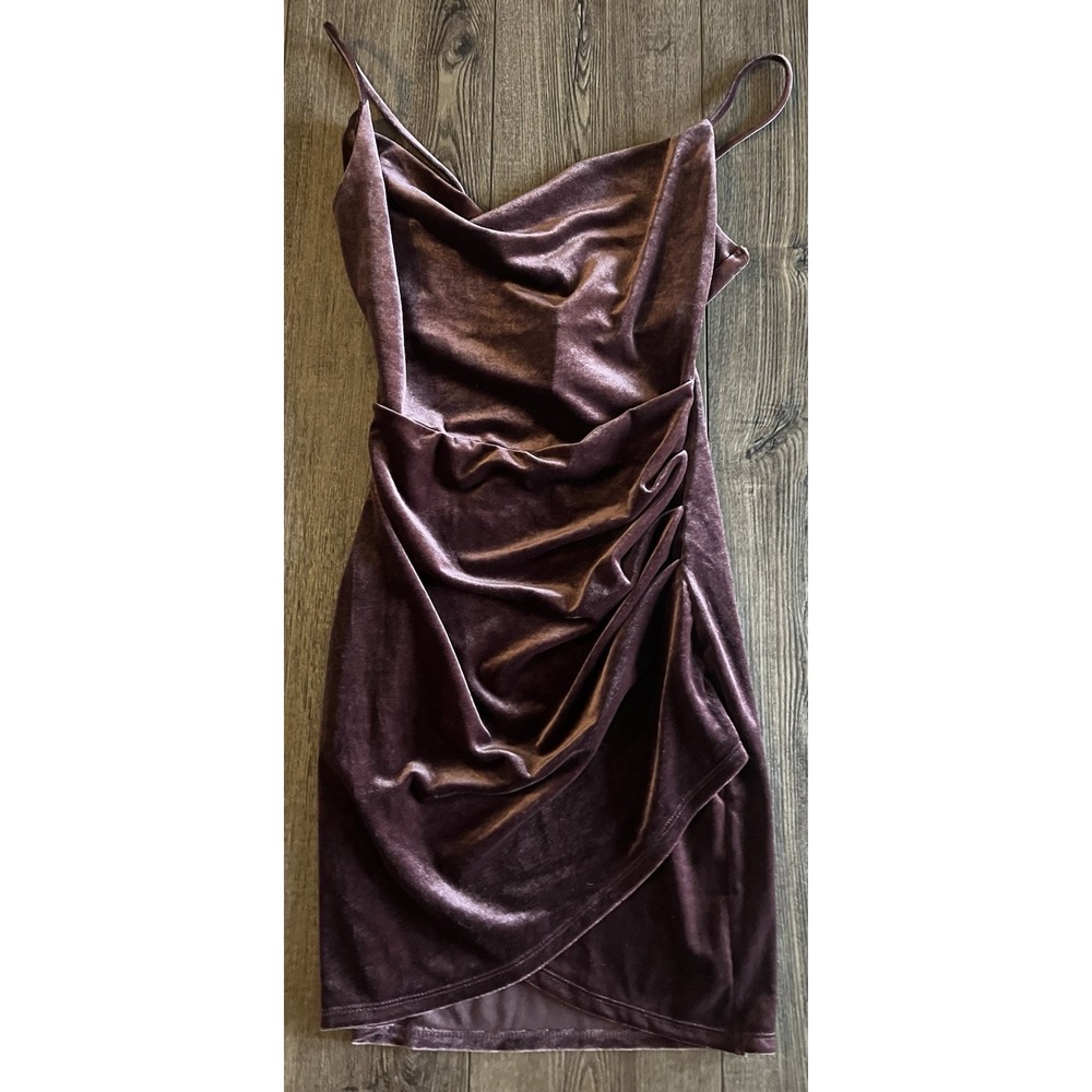 Women's Size Medium Formal Dress Semi- Formal, Fancy Dress for Prom, Homecoming